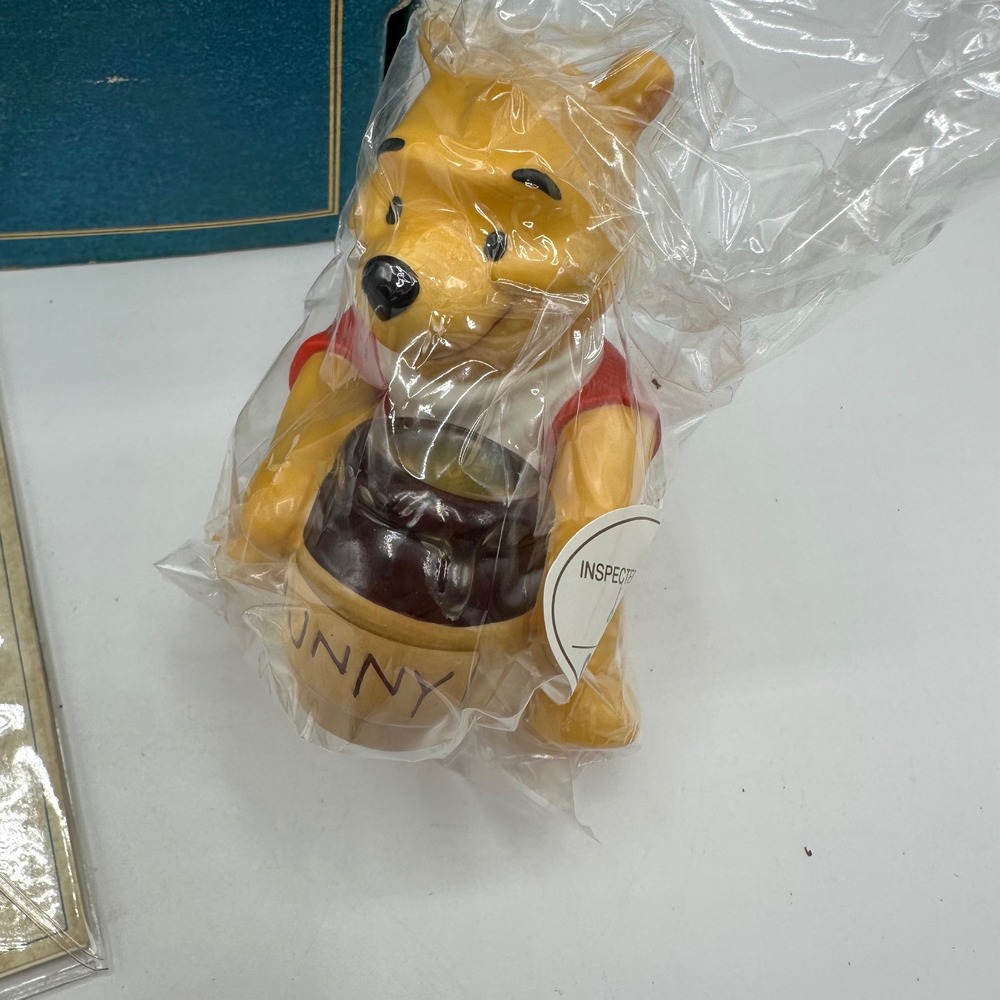 WDCC Winnie the Pooh Time for Something Sweet 1996 Membership Figurine COA Box - Picture 5 of 6